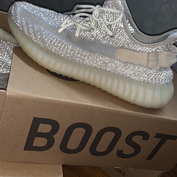 Yeezy 350 static reflective size 9.5